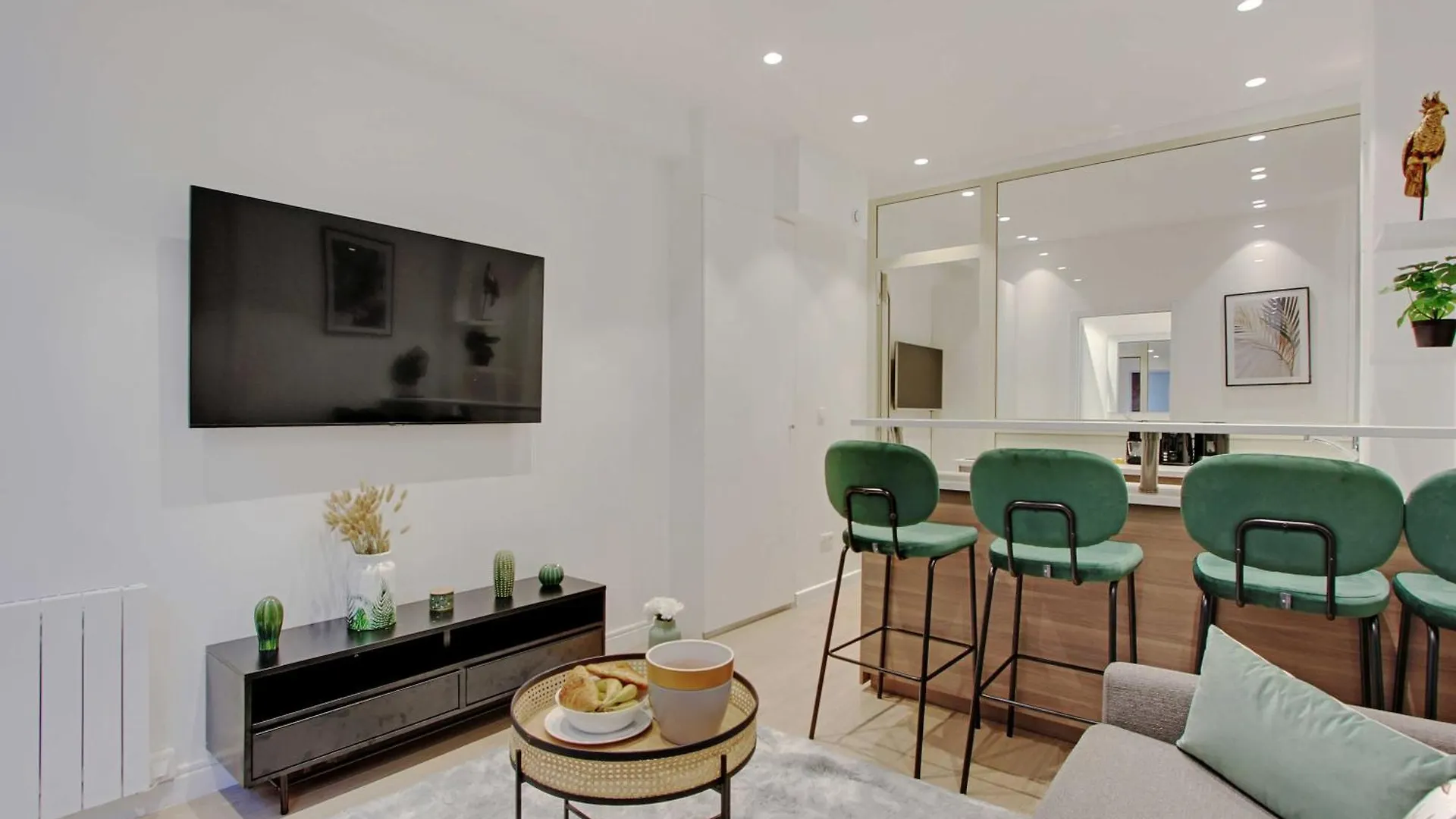 Elegant 1Br - 4P - Eiffel Tower - Trocadero Apartment Paris 0*,  France